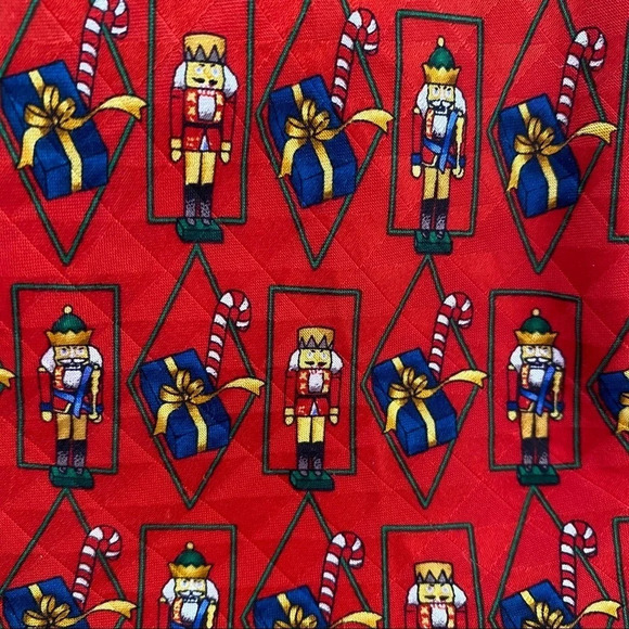 100% Silk Handmade Nutcracker Christmas Mens Tie - Picture 3 of 7